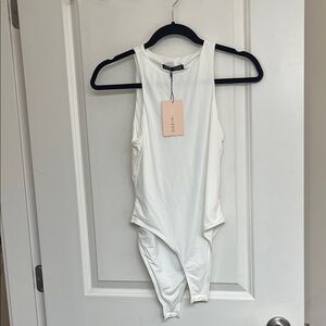 SHEIN White Sleeveless Bodysuit